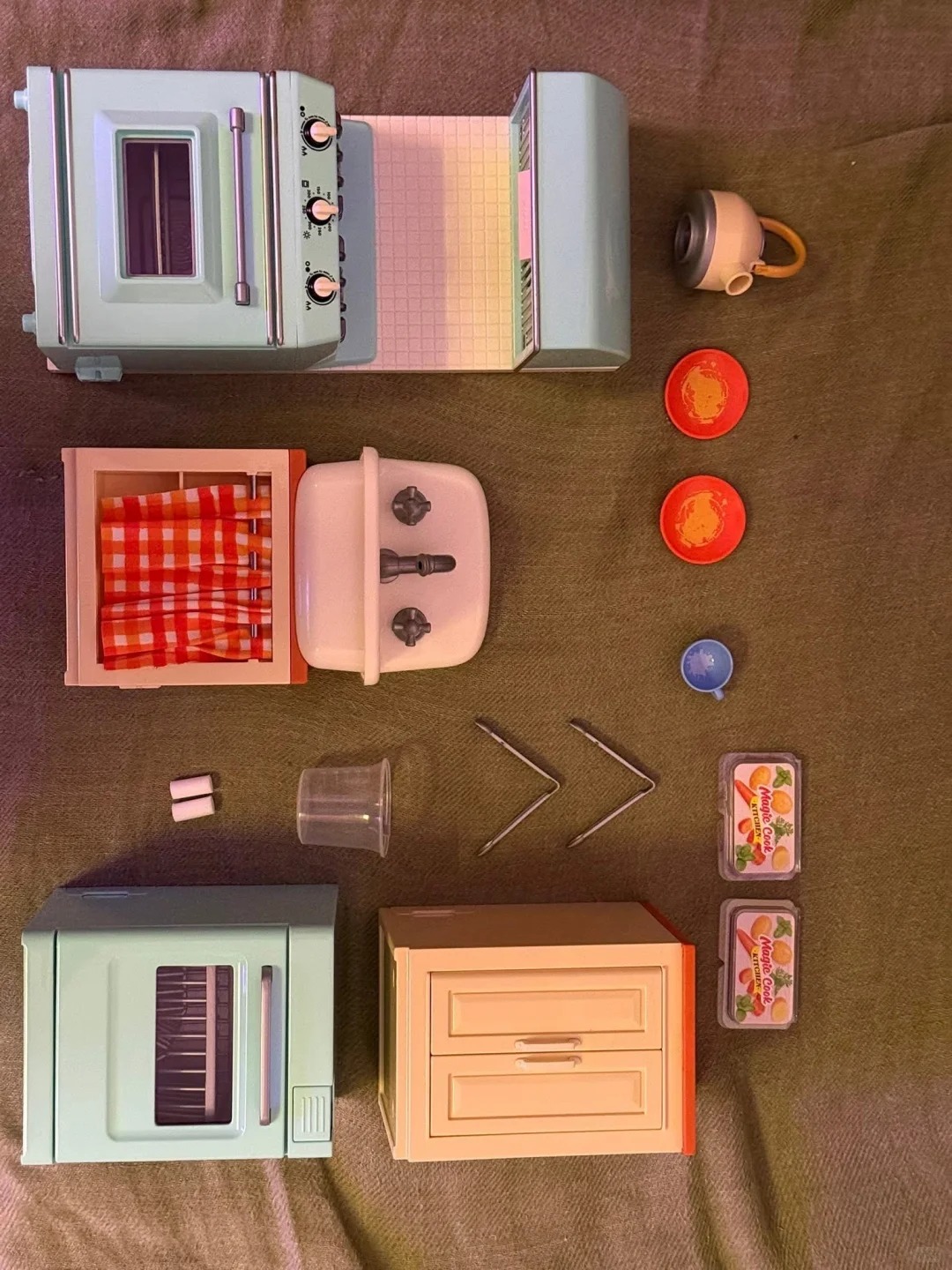 Zuru Mini Brands Magic Cook Ki - Play Kitchen Set review and price